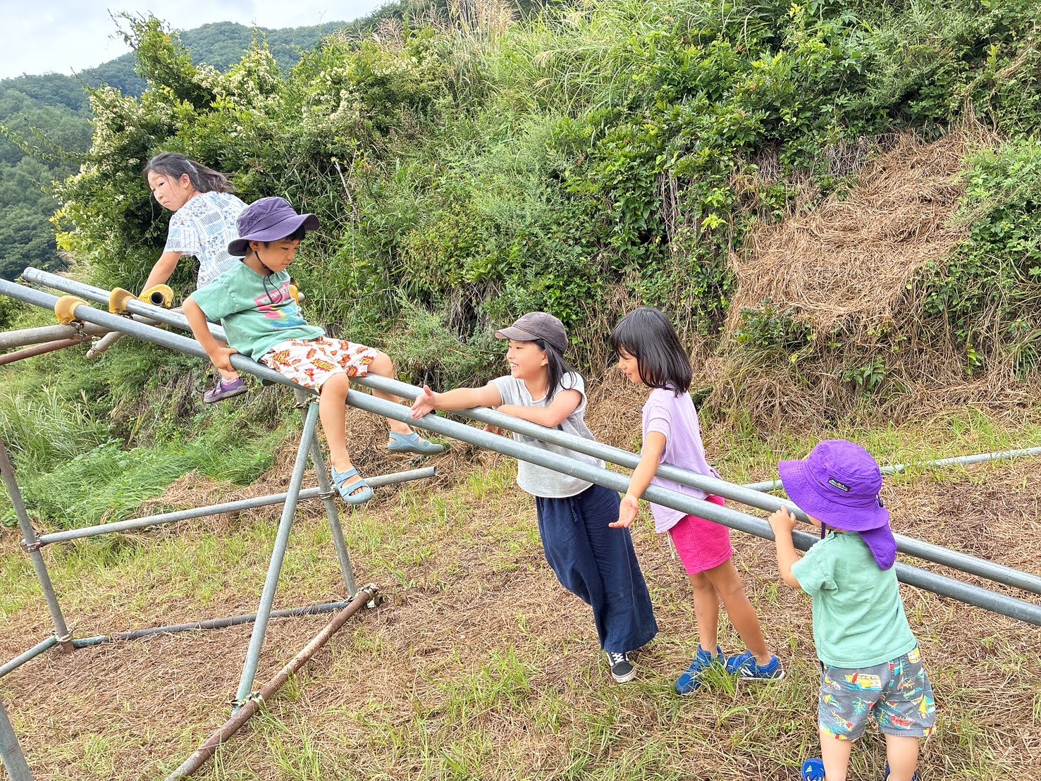 自然の中の、自分達の遊び場